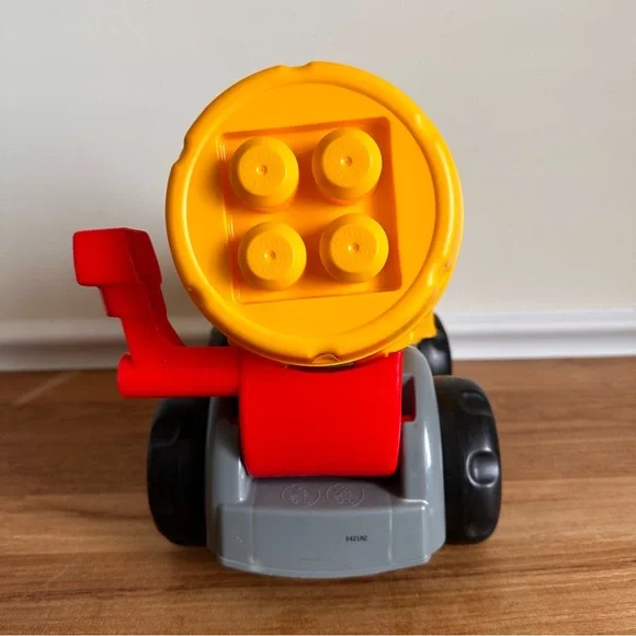 Mega Blocks Cat Cement Mixer Truck Car Toy - Picture 4 of 6